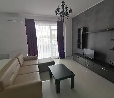 Tudor Apartaments * Нэводари