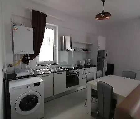 Tudor Apartaments * Năvodari