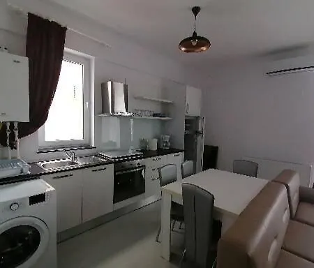 Tudor Apartaments * Năvodari
